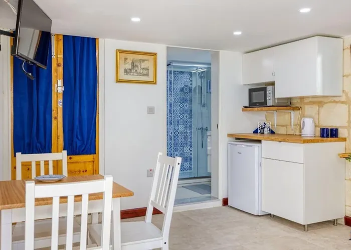 Twentyseven 1bed Steps From Front