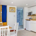 Twentyseven 1bed Steps From Front
