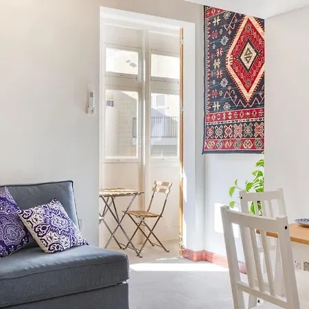 Stylish Loft With Maltese Balcony, 2 Min To Seafront Lejlighed *