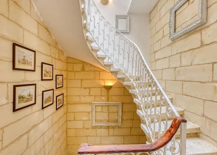 Twentyseven 1bed Steps From Front * Sliema